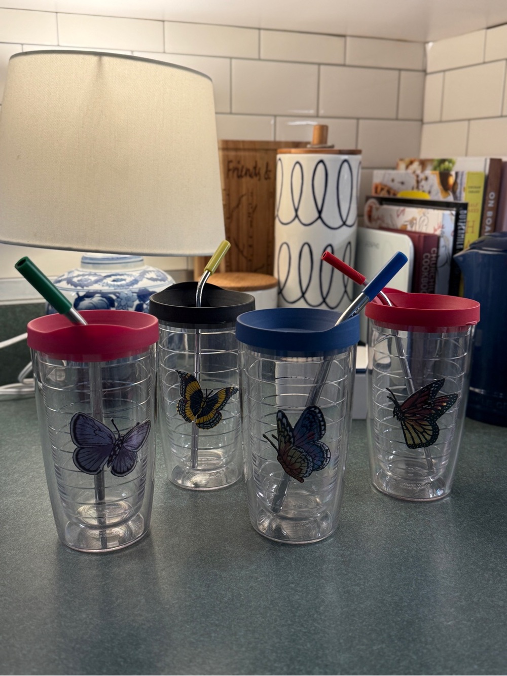 Tervis Tumbler Set of 4 16ozButterfly Cups with Lids/Straws